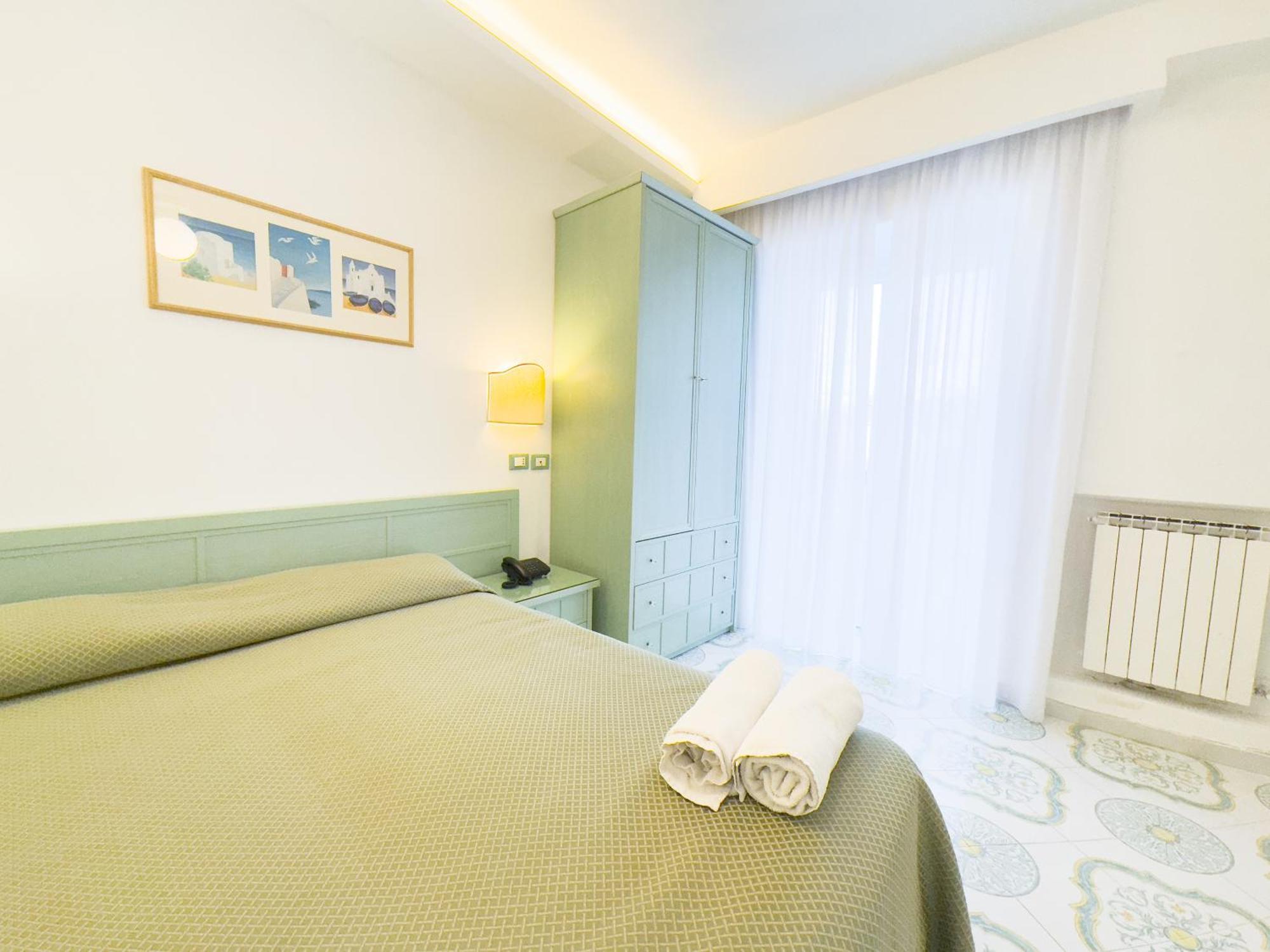 Hotel Parco Cartaromana Ischia Kültér fotó