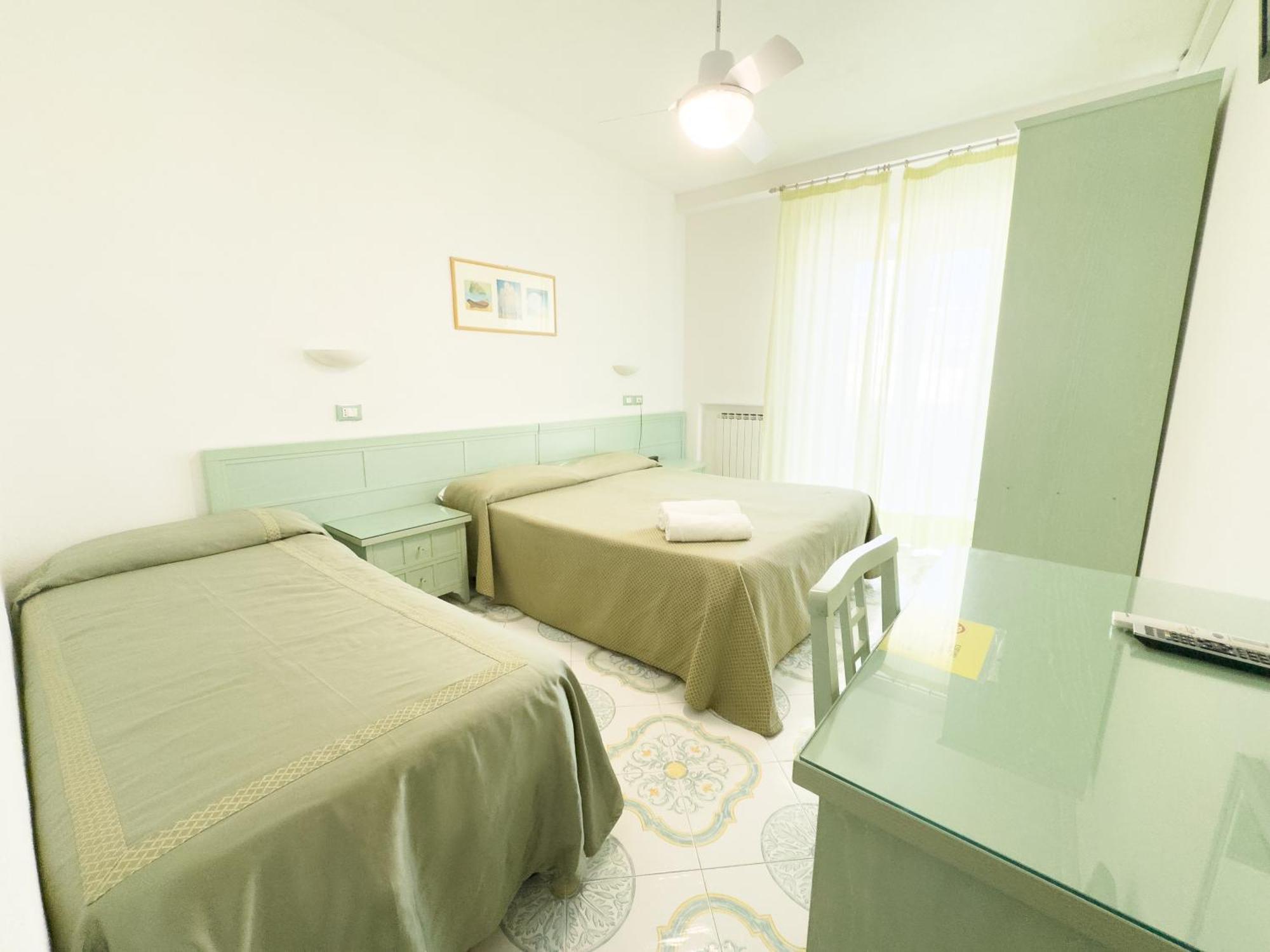 Hotel Parco Cartaromana Ischia Kültér fotó